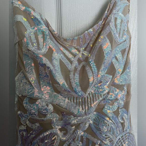 Dress from velvet which is from a dress store - Picture 2 of 5